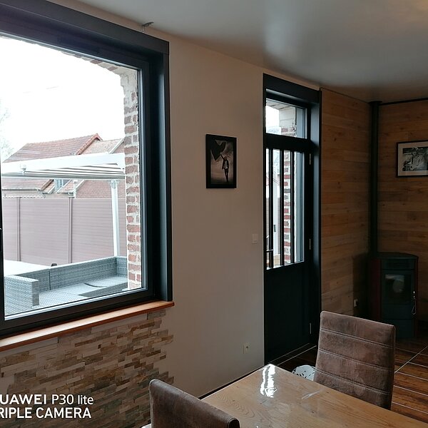 Menuiserie alu dans le Val-d’Oise : avantages et inconvénients avec PARIS NORD FERMETURES - Art & Fenêtres