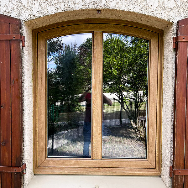 Fenêtres pour une maison écologique à Artigues-près-Bordeaux