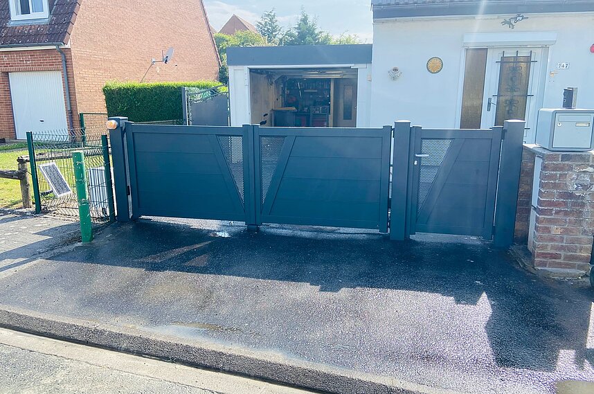 Portail et portillon aluminium modèle Yoko