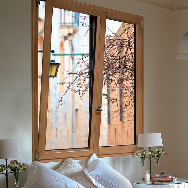 Professionnel de la menuiserie à Suresnes : le savoir-faire Qual’Iso