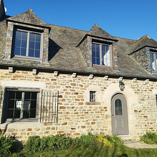 Longère bretonne : Rénovation de fenêtres en RFP