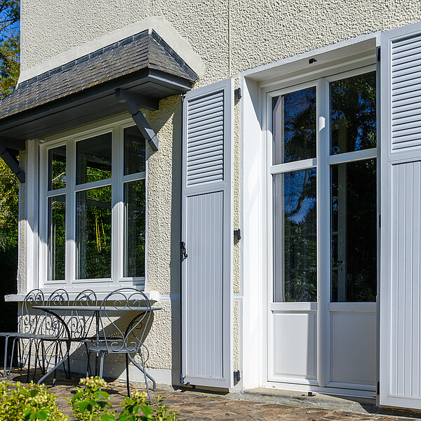 Rénovation de fenêtres à Angers : pourquoi choisir la menuiserie PVC ?