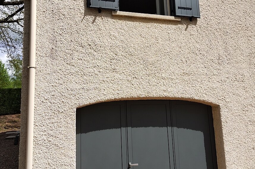 Porte de garage à vantaux