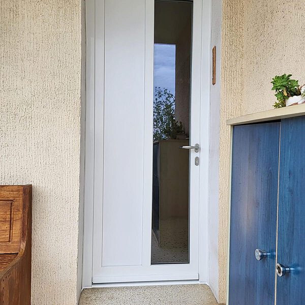 Installation  d'une porte d'entrée à Six Fours Les Plages