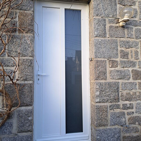 Porte d'entrée longitude en PVC