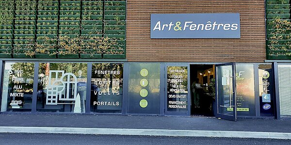 Showroom à Artigues Près Bordeaux - 1
