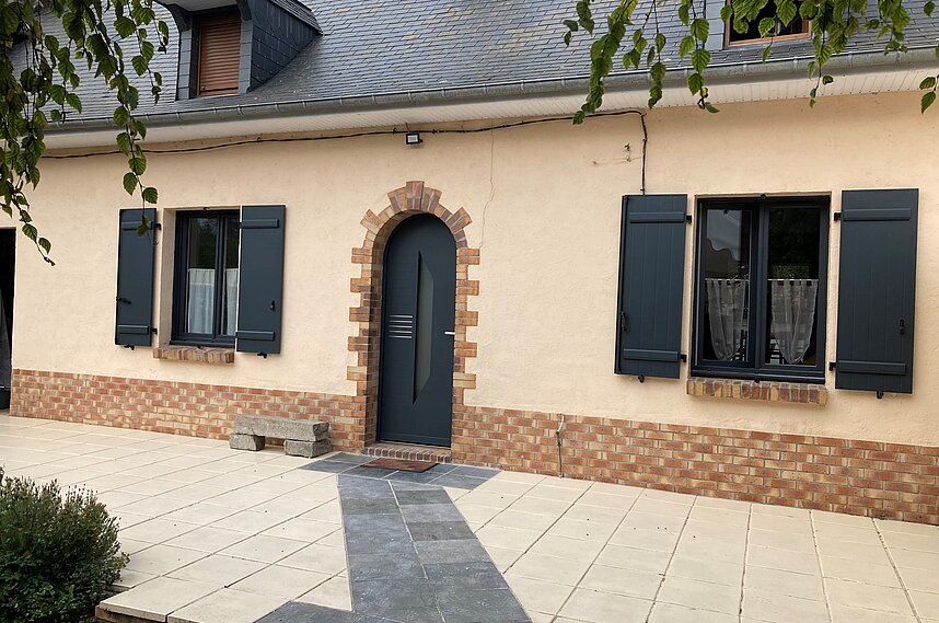 Porte d'entrée PVC + Volets battants