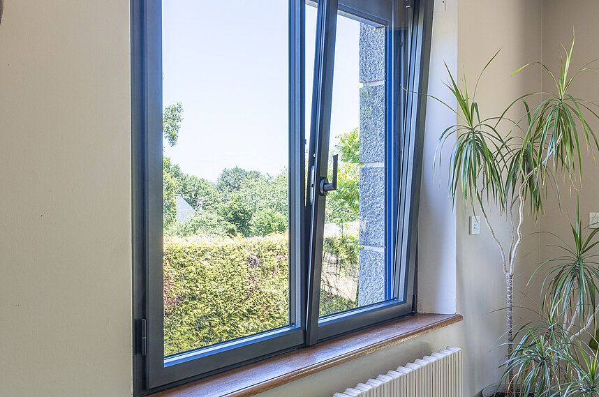 Rénovation d'une fenêtre en aluminium à Baillargues