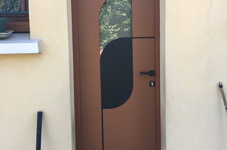 PORTE D'ENTREE EN ALUMINIUM