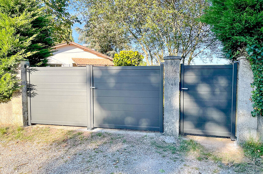 Portail en aluminium Vayres