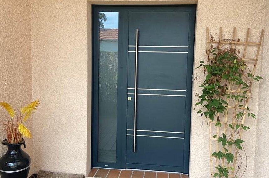 PORTE D'ENTREE ALUMINIUM