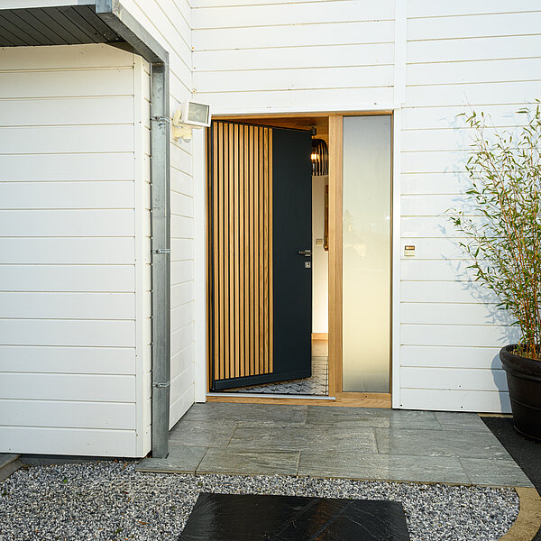 Changer de porte d’entrée à Nontron : découvrez les modèles modernes en aluminium, PVC et fibre RFP