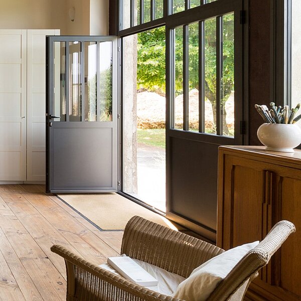 Changez votre porte d’entrée à Royan avec TD Menuiseries