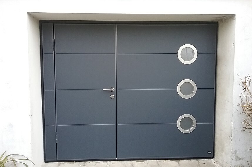 Rénovation d'une porte de garage à Saint Jean de Cornies