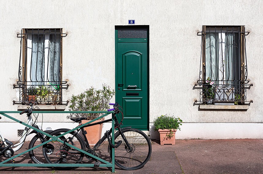 PORTE D'ENTREE MONALU