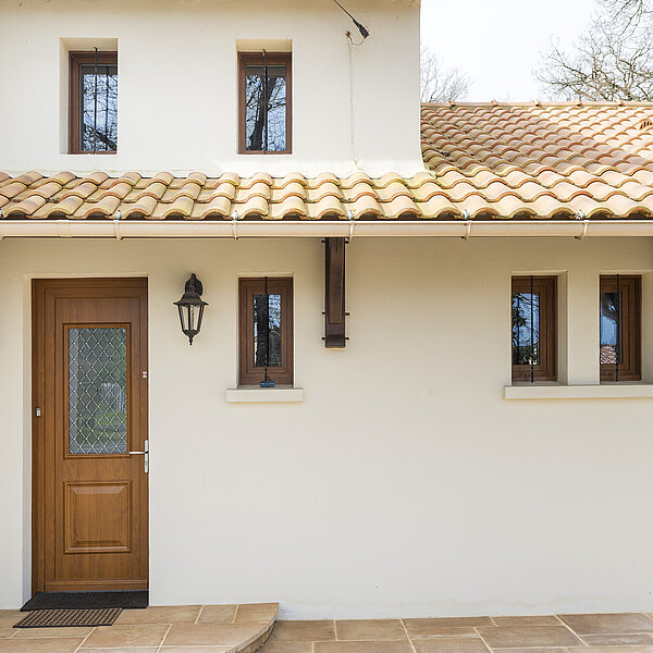 RENOV’ FENETRES gère la pose de votre porte d’entrée à Langon