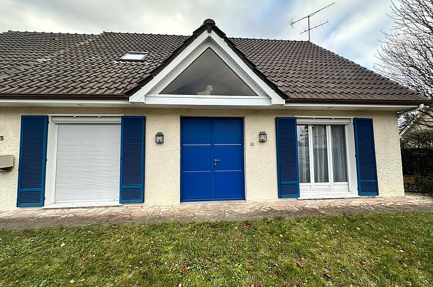 Installation d'une porte d'entrée Monalu