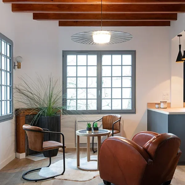 Pourquoi choisir la menuiserie bois pour vos aménagements intérieurs ?