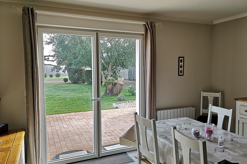 Rénovation d'une fenêtre en fibre de verre à Juvignac