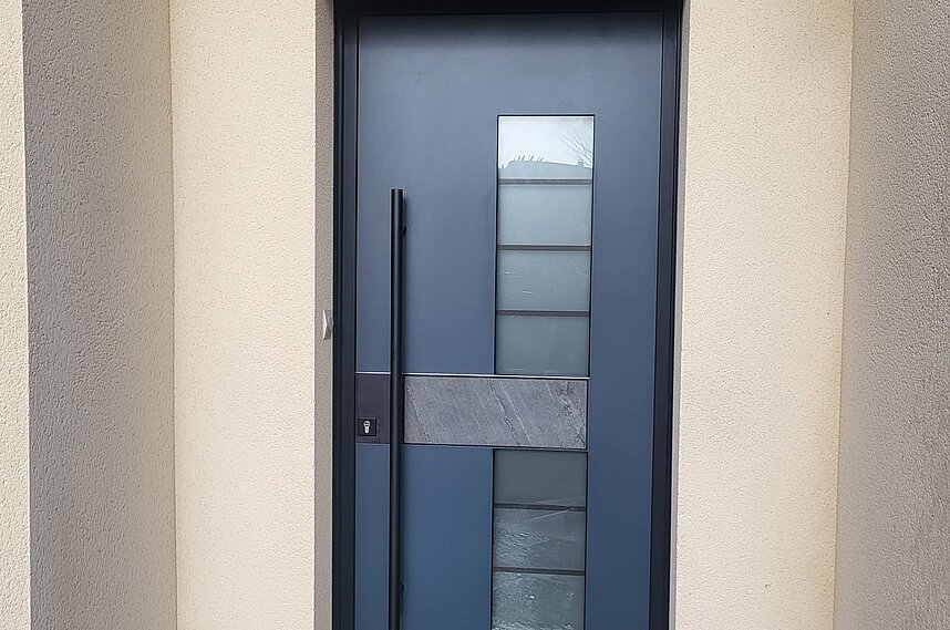 PORTE D'ENTREE ALU  MONTREUIL JUIGNE 49460