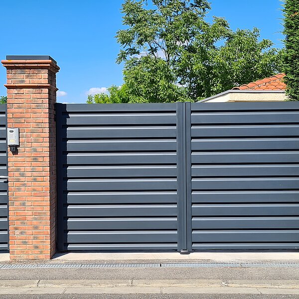 Votre nouveau portail à Lattes avec LM Menuiserie