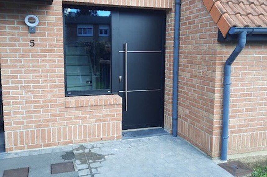 Porte d'entrée Monalu et son imposte