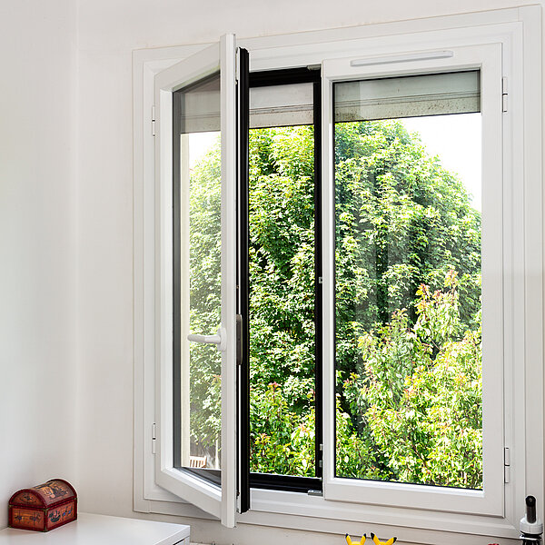 Comment fonctionne une fenêtre avec un entrebâilleur ?