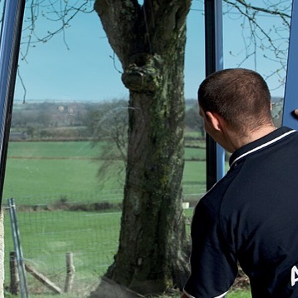 L’expert de la pose de fenêtres à Juvisy sur Orge : JMG Baie Art et Fenêtres