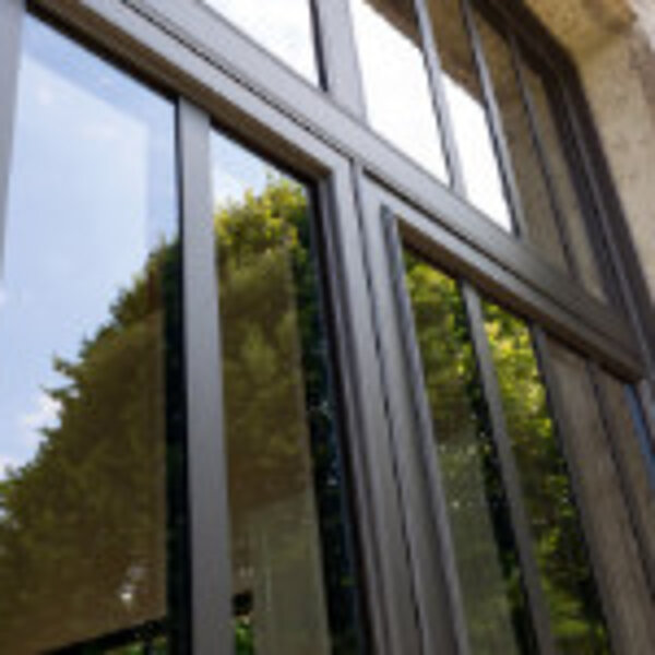 Quel style pour la rénovation de votre porte d’entrée en Dordogne : classique, néo-classique ou contemporain ? 