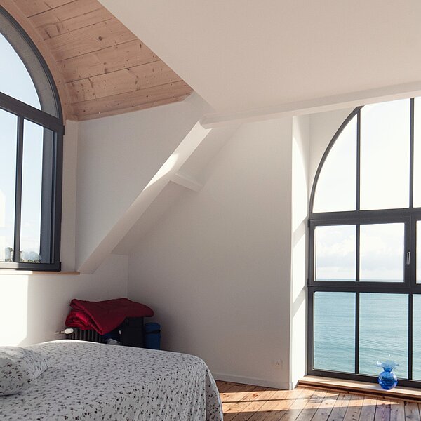 Menuiserie alu : les tendances 2025 pour sublimer votre habitat à Laon