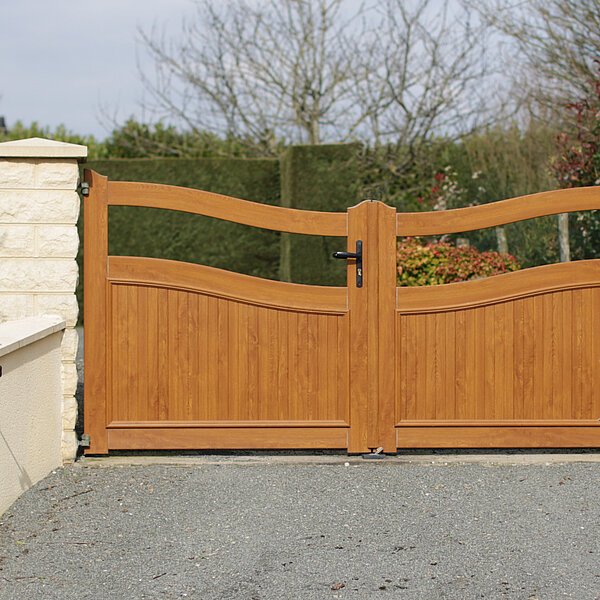 LM MENUISERIE vous guide dans le choix de votre portail dans le 34