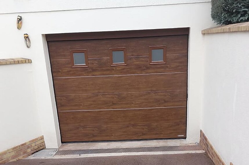 Portes de garage sectionnelles Plafond