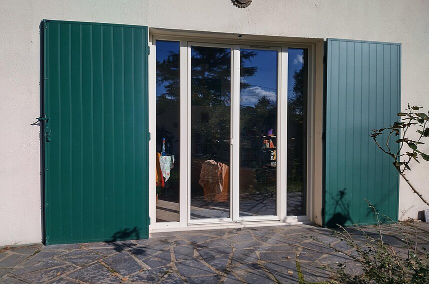 Installation de fenêtres Hermine et de volets battants