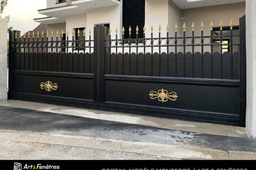 Portail Art et fenêtres modèle Montfort