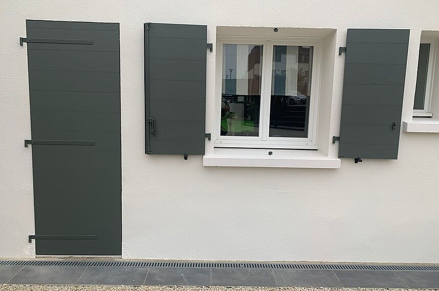 Pose de volets battants alu réf : Cécilia