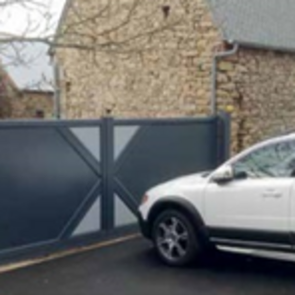 Motorisez votre portail à Saint-Paul avec la MIROITERIE DU BEAUVAISIS