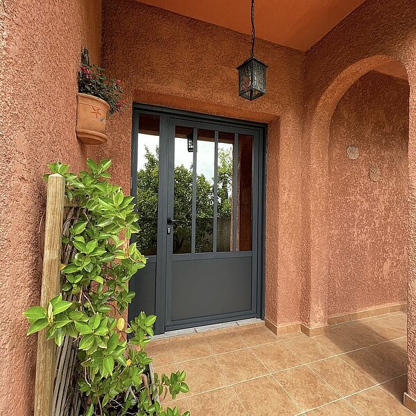 La menuiserie sur mesure, un investissement durable pour votre habitation à Chambéry