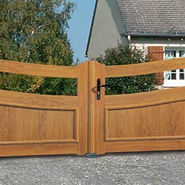 Petit guide des matériaux pour un portail à Méru