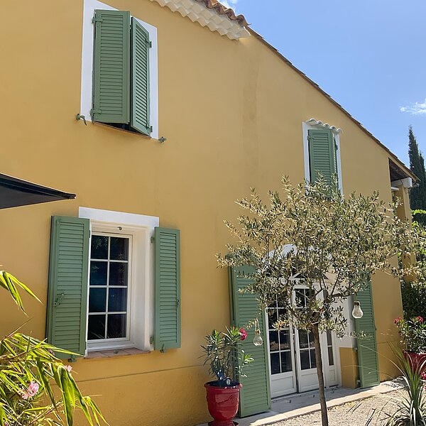 Menuiseries colorées dans le 49 : comment bien choisir ?