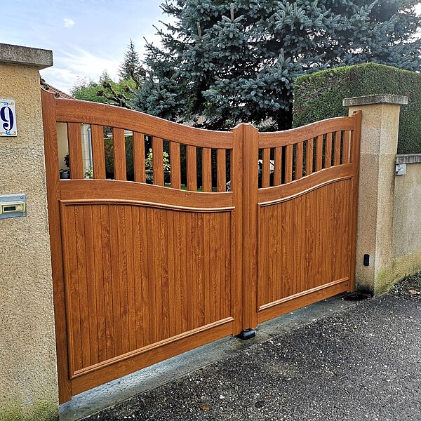 Un changement de portail PVC à Charleville-Mézières ? Faites appel à Ets Gauthier