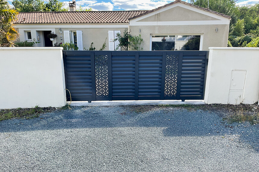 Portail en aluminium Salleboeuf