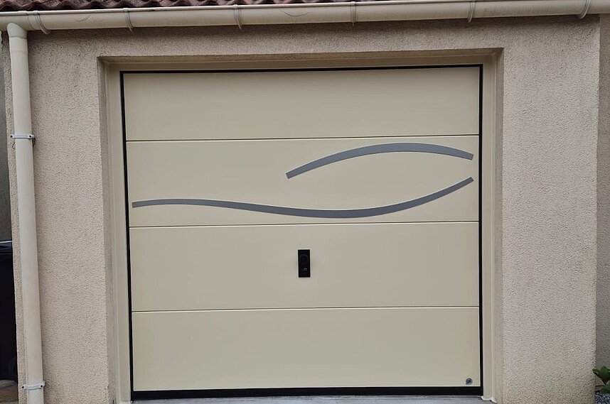 Porte de garage sectionnelle