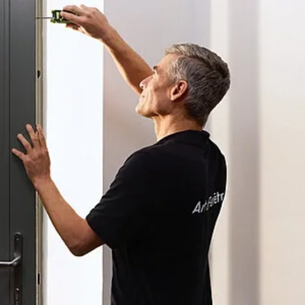 Menuiserie alu à Grenoble : comment préserver son éclat dans le temps ?