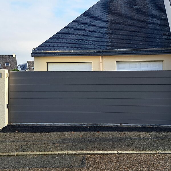 Portail Adélaïde de Costa Menuiseries - Art et Fenêtres