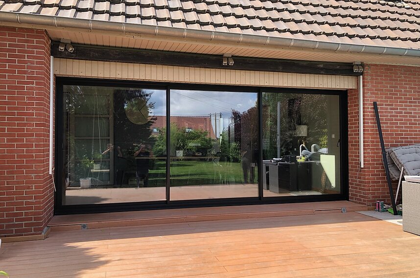 Coulissant Gamme Emotion 3 aluminium 3 vantaux en Noir Profond