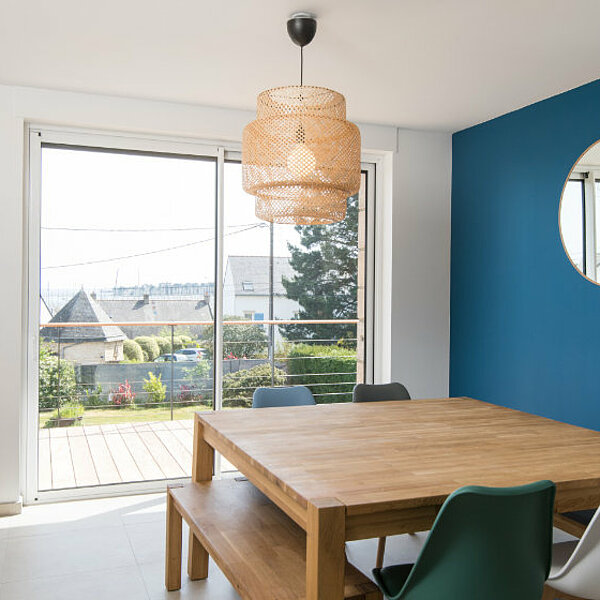 Pose de volets roulants à Asnières-Sur-Seine : coffre intérieur ou extérieur ?